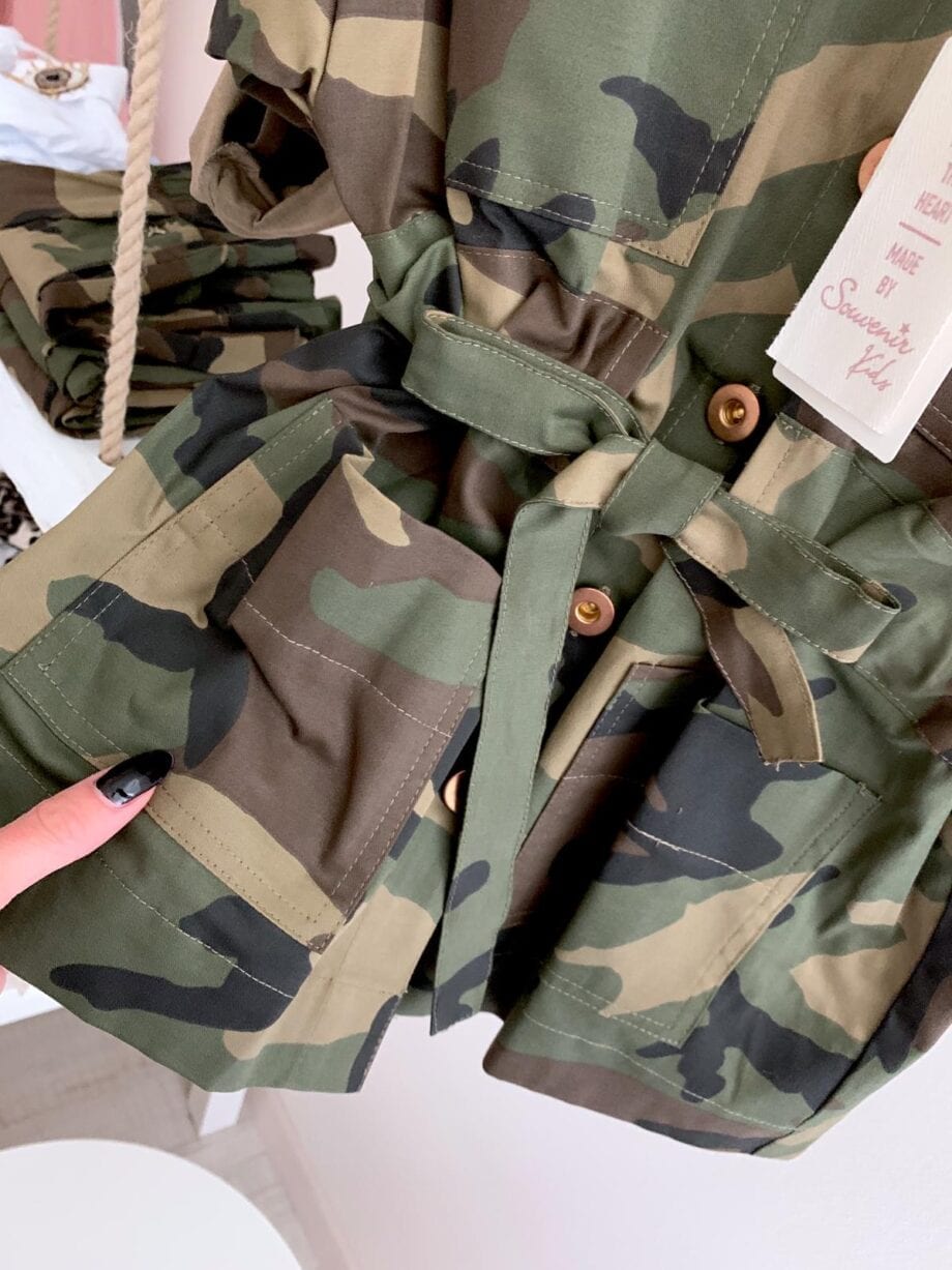 Shop Online Camicia bimba camouflage con spilla Souvenir Kids