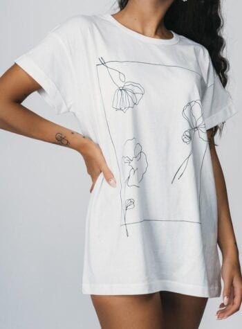 Shop Online T-shirt over poppies bianca HERE I AM