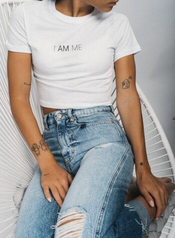 Shop Online T-shirt corta bianca HERE I AM