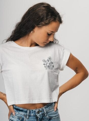 Shop Online T-shirt campo di fiori bianca HERE I AM