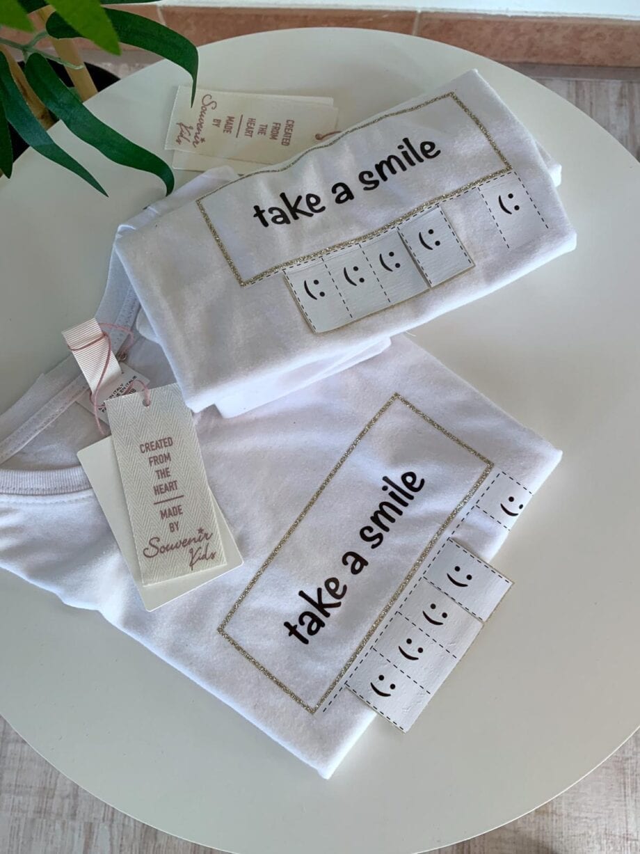 Shop Online T-shirt bianca take a smile Souvenir Kids