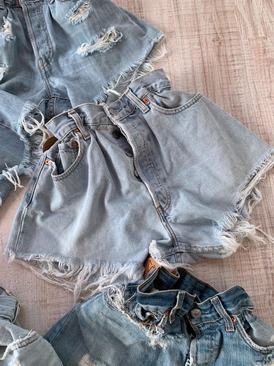 Shop Online Short caramella denim chiaro Levi's