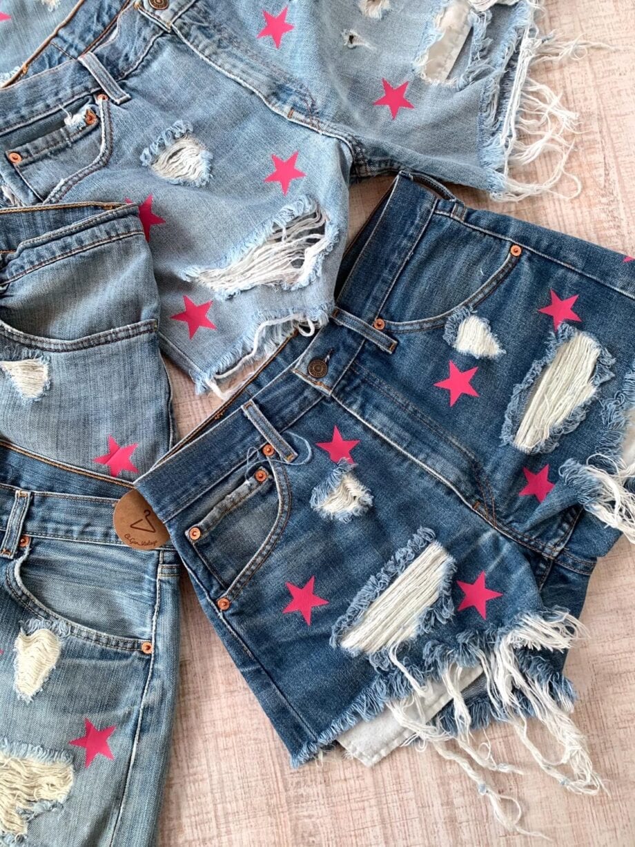 Shop Online Short in denim scuro con stelle fucsia Levi's