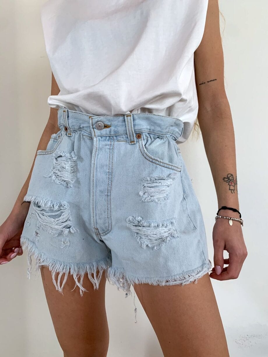 Shop Online Short a caramella denim con ricamo "love" Levi's