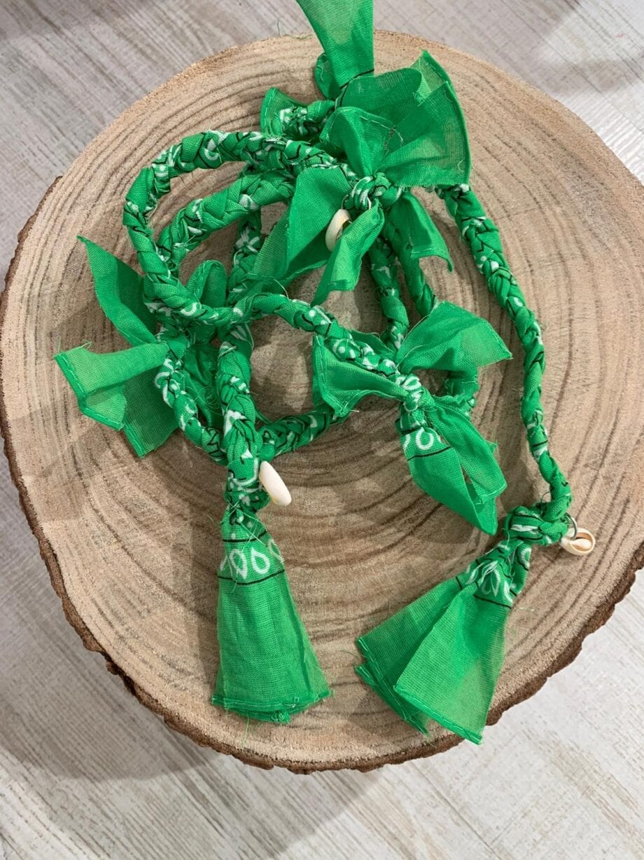 Shop Online Collana bandana intrecciata con conchiglie verde chiaro