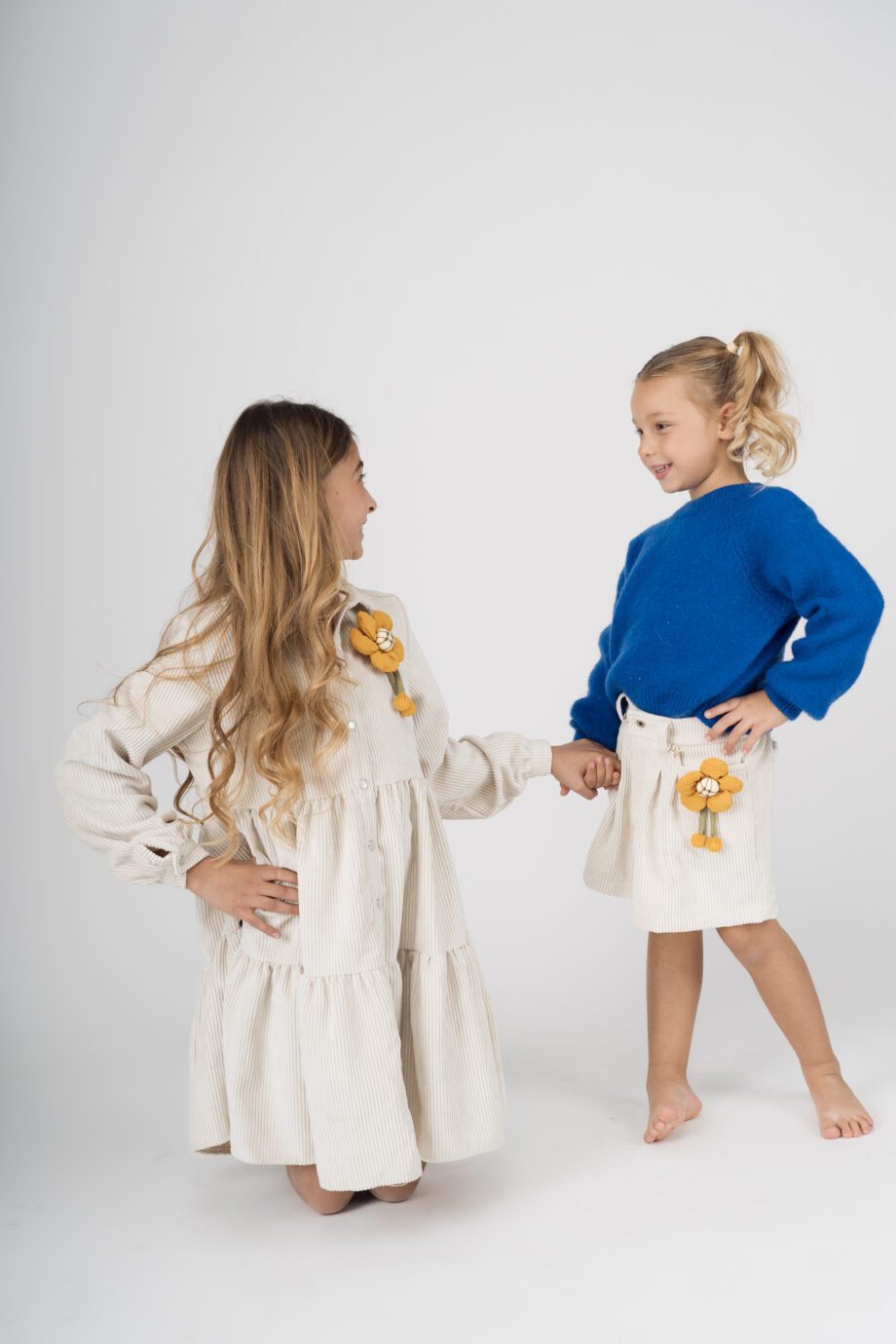 Shop Online Pantaloncino in velluto panna con spilla Souvenir Kids