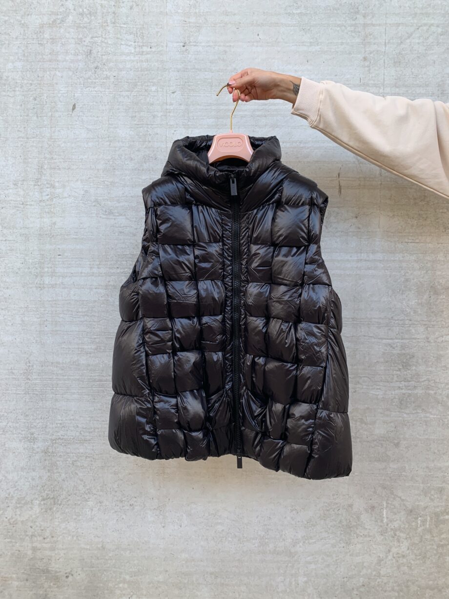 Shop Online Gilet piumino nero con cappuccio Vicolo