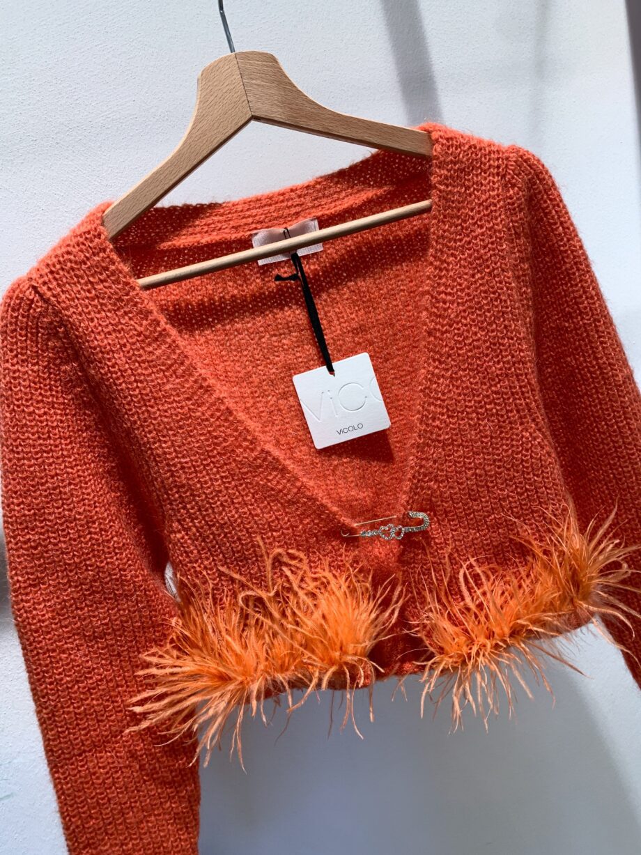 Shop Online Cardigan crop arancio con piume Vicolo