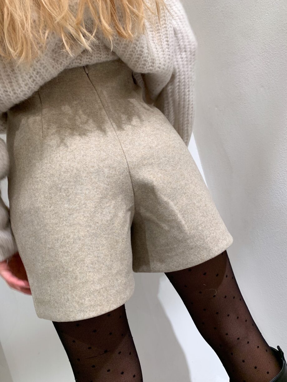 Shop Online Pantaloncino in panno beige Vero Moda