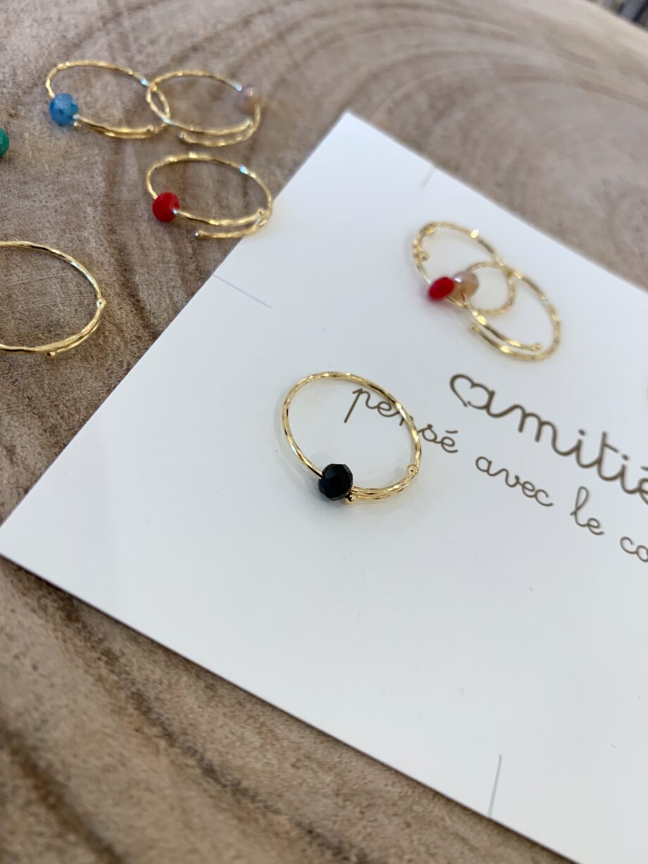 Shop Online Anello in filo oro con perlina rossa Amatié