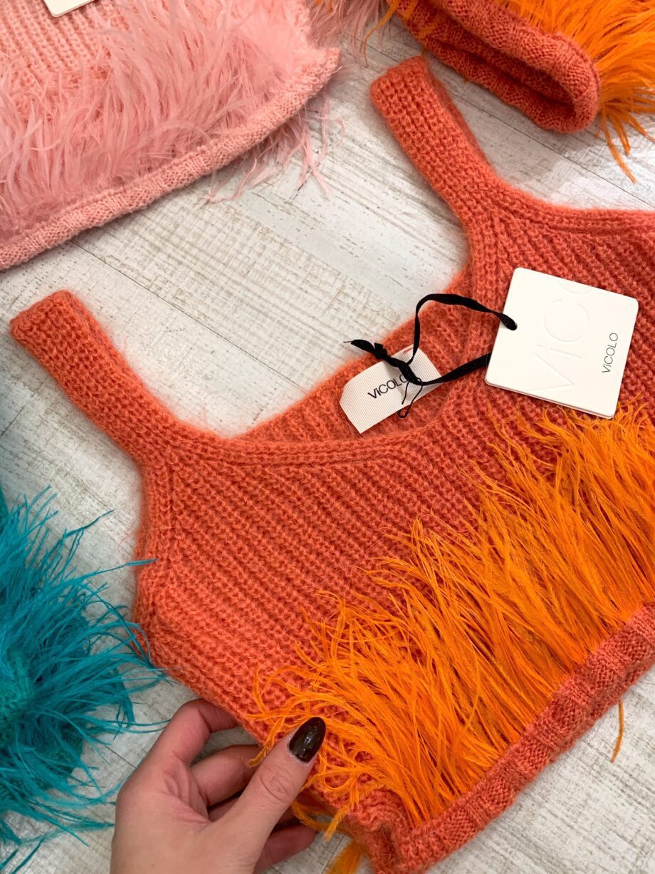 Shop Online Crop top arancio con piume Vicolo