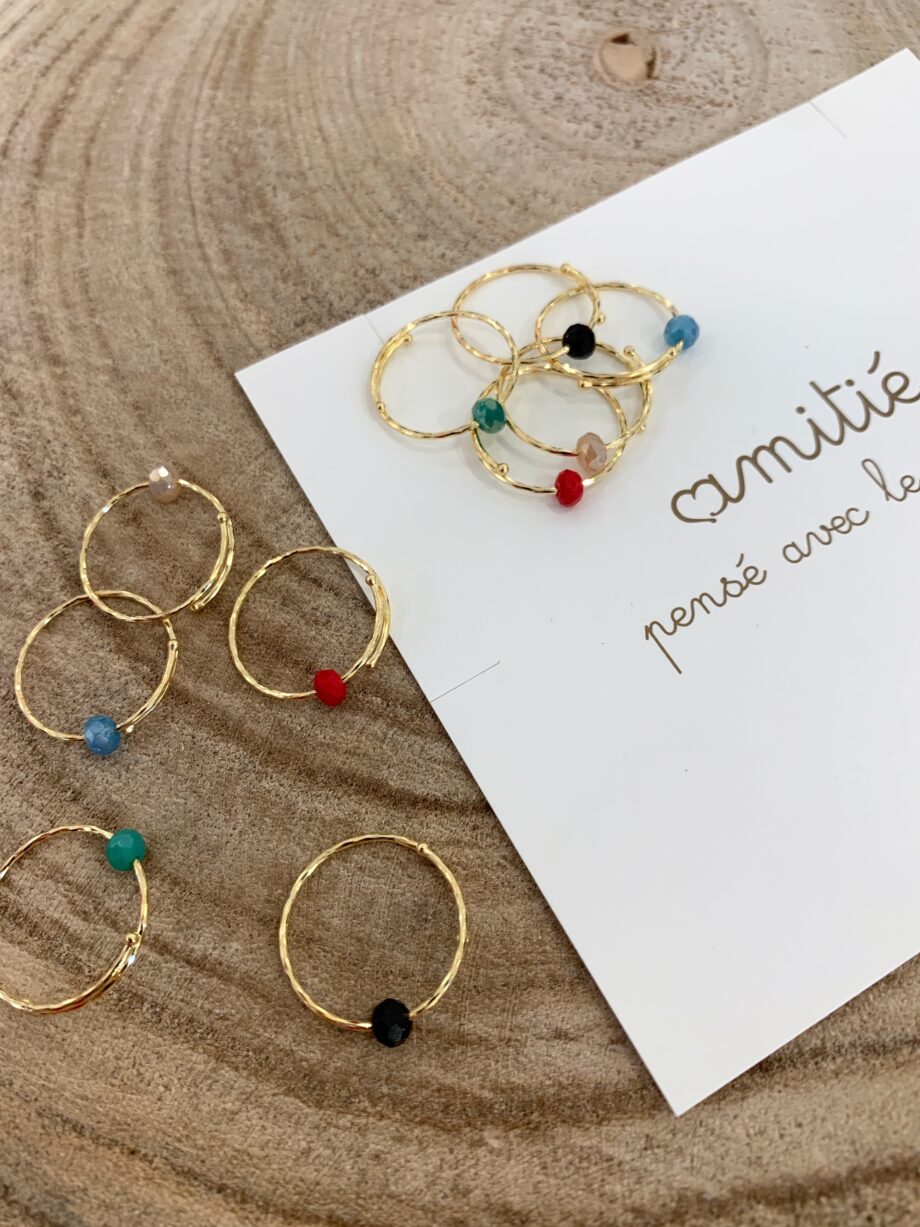 Shop Online Anello in filo oro con perlina rossa Amatié