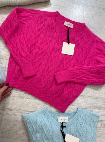 Shop Online Pull girocollo a trecce fucsia Vicolo