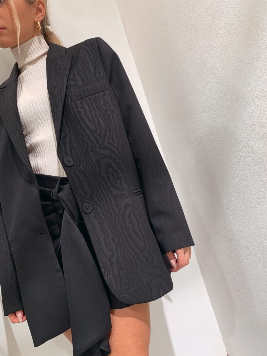 Shop Online Blazer due bottone in raso nero fantasia Vicolo