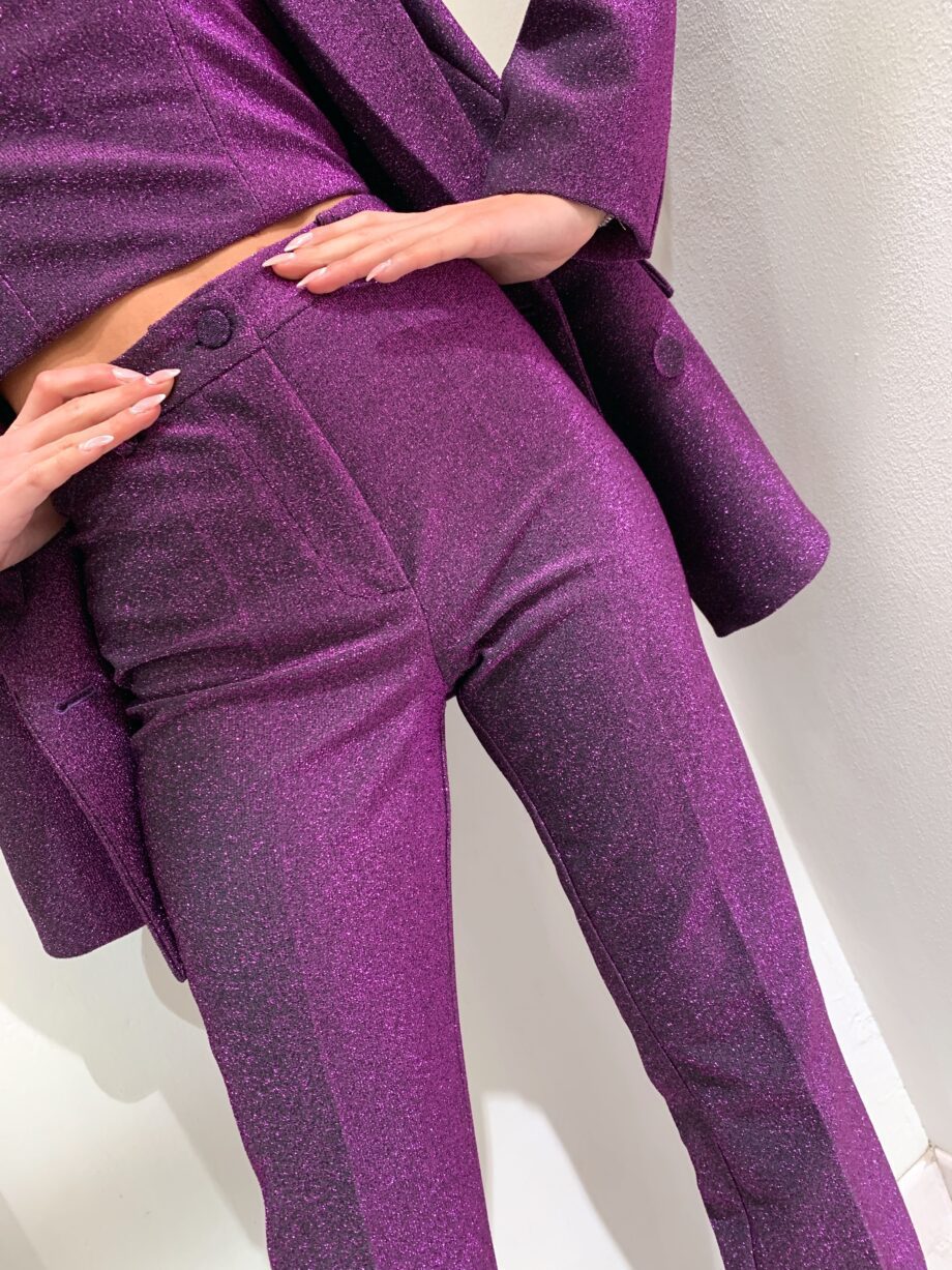 Shop Online Pantalone a zampa viola in lurex Vicolo