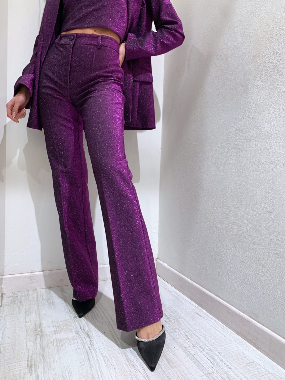 Shop Online Pantalone a zampa viola in lurex Vicolo