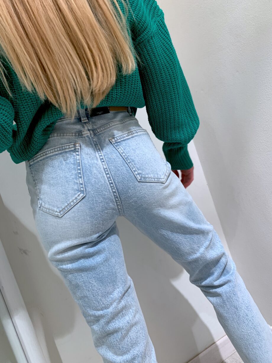 Shop Online Jeans lavaggio chiaro a sigaretta Vero Moda