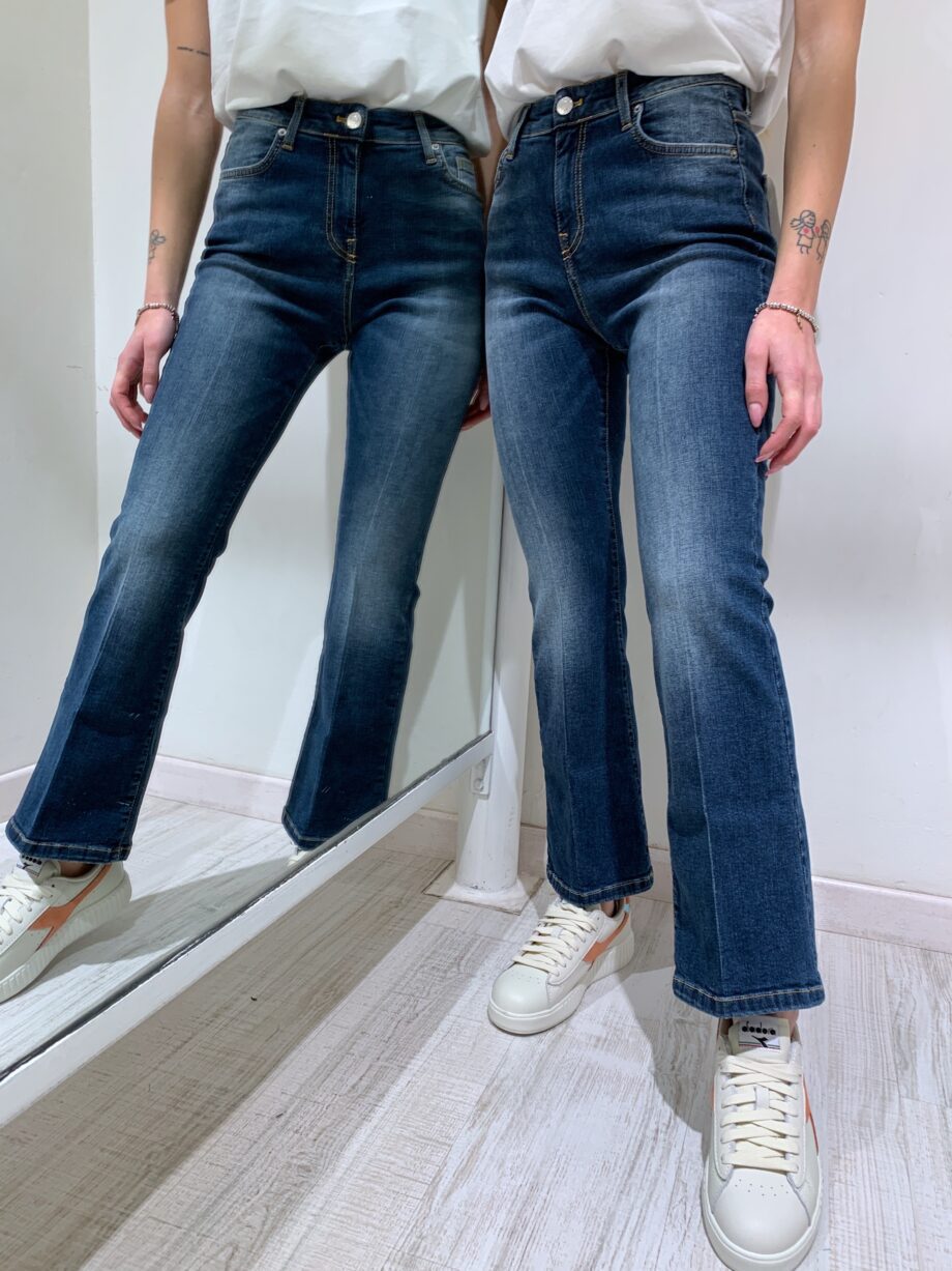 Shop Online Jeans Gisele scuro a zampetta Vicolo