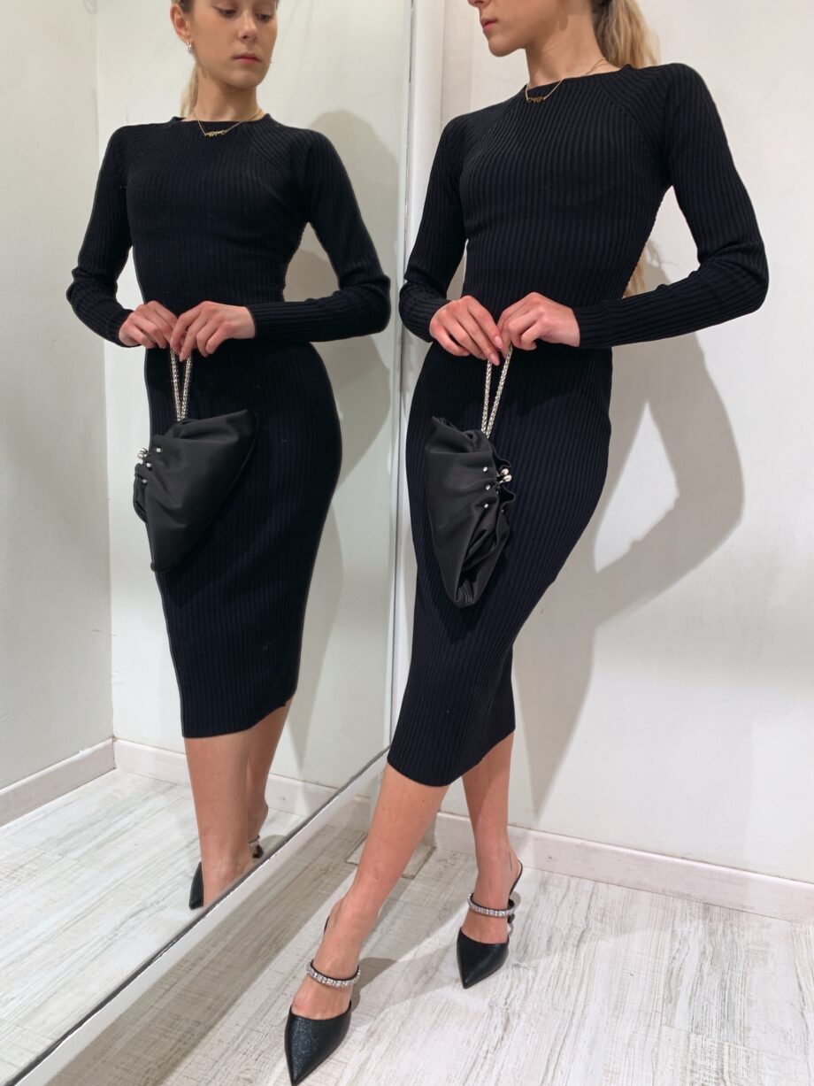 Shop Online Vestito in maglia a coste nero con schiena scoperta Kontatto
