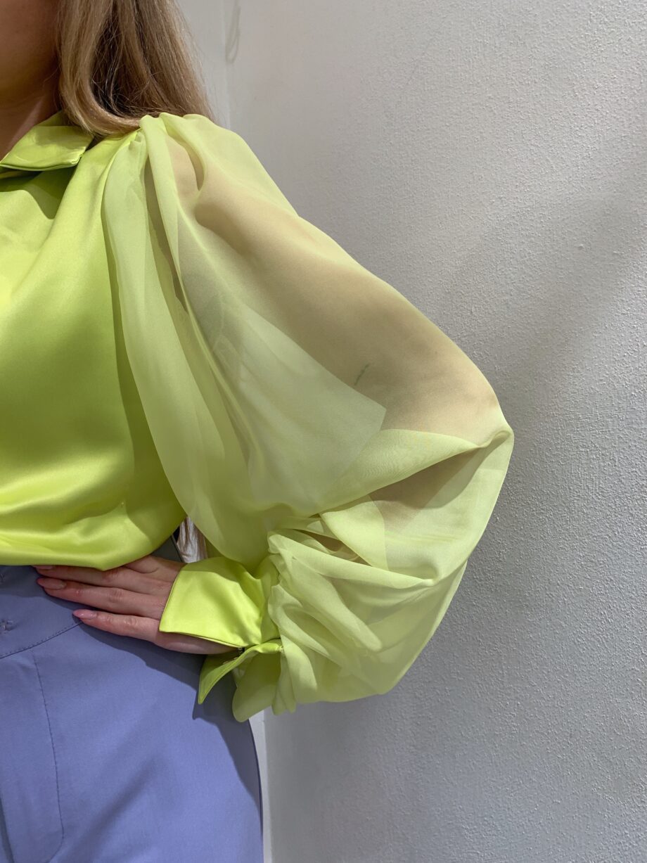 Shop Online Camicia satin lime con maniche tulle Have One