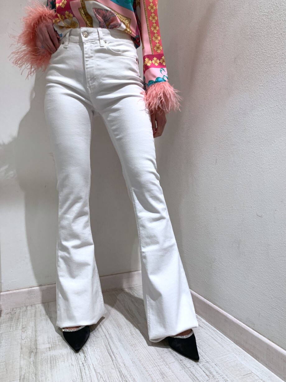 Shop Online Jeans Gisele flare a zampa bianco Vicolo