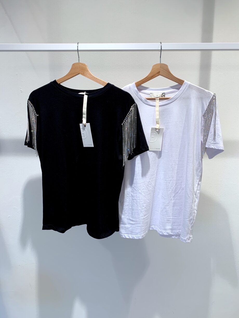 Shop Online T-shirt nera con strass sulle maniche Have One