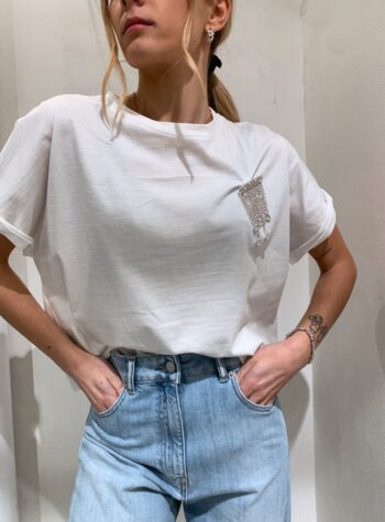 Shop Online T-shirt bianca corta con spilla strass HaveOne