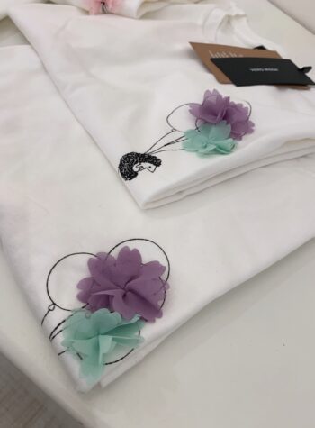 Shop Online T-shirt bianca con disegno palloncini e tulle colorato Vero Moda