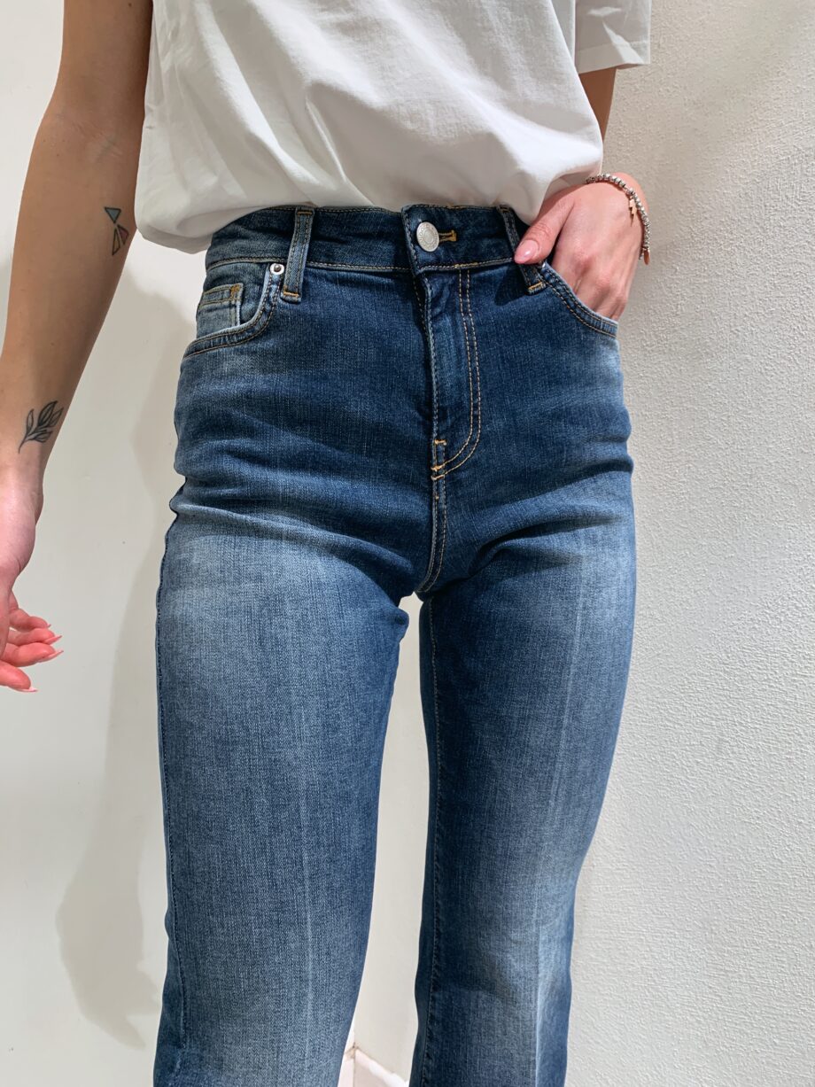 Shop Online Jeans Gisele scuro a zampetta Vicolo