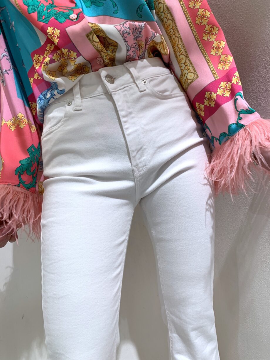 Shop Online Jeans Gisele flare a zampa bianco Vicolo