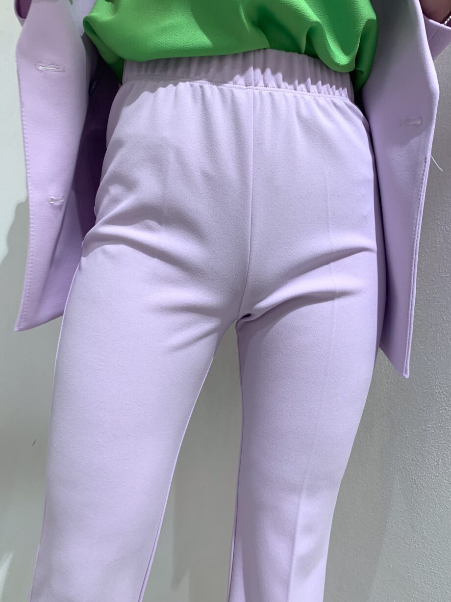 Shop Online Pantalone a zampa elasticizzato lilla Vicolo