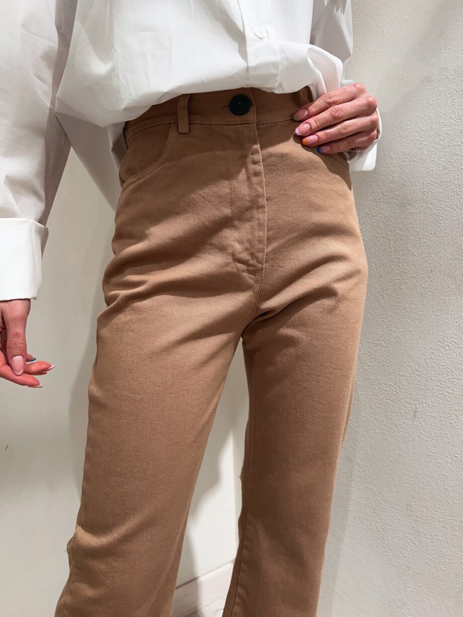 Shop Online Jeans marrone a zampetta con piume HaveOne