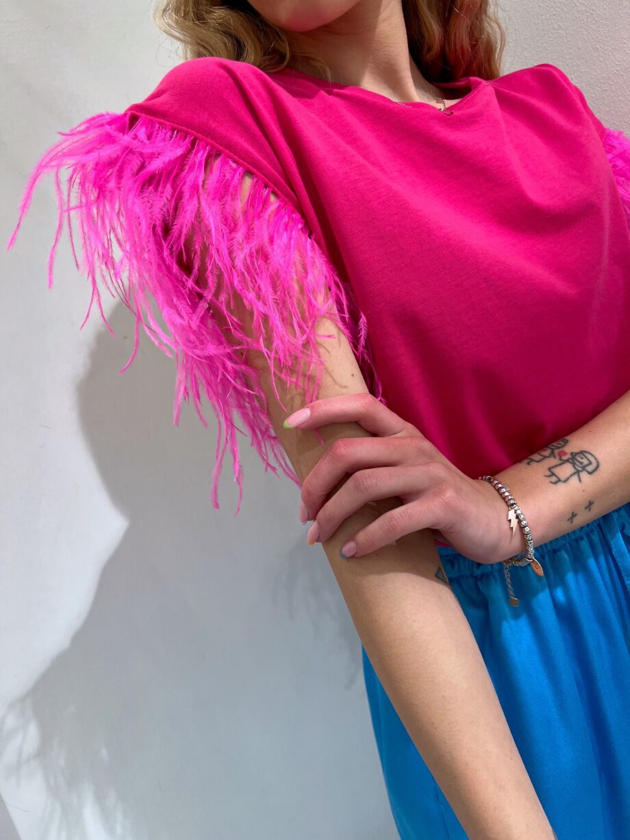 Shop Online T-shirt fucsia con piume maniche Vicolo