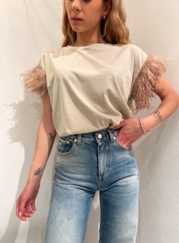 Shop Online T-shirt beige con piume maniche Vicolo