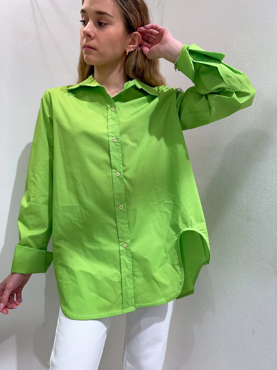 Shop Online Camicia over verde acido con spilla diamanti HaveOne