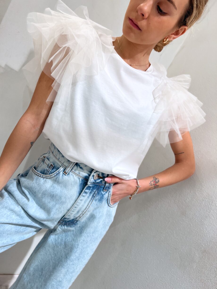 Shop Online T-shirt bianca con maniche in tulle panna HaveOne