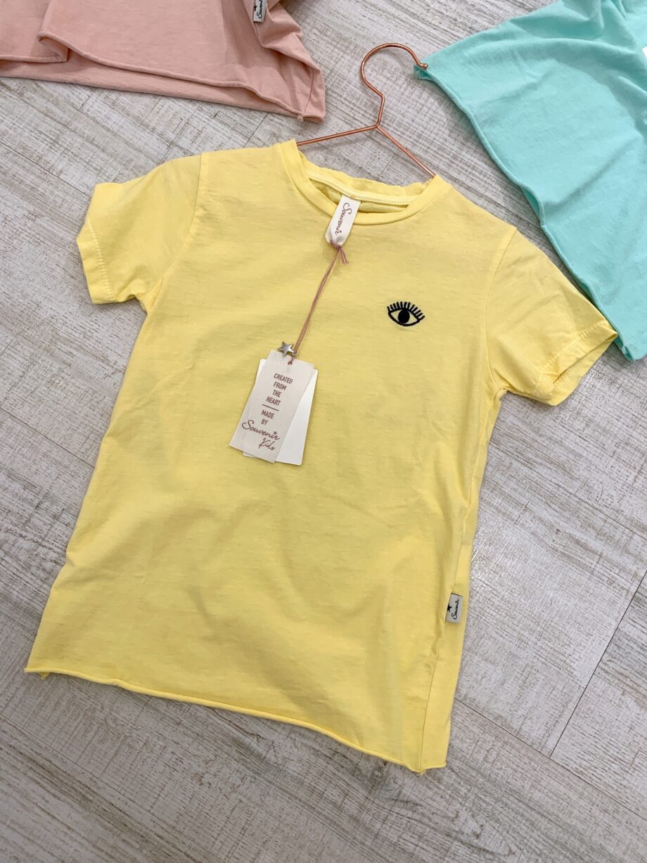Shop Online T-shirt gialla con ricamo occhietto Souvenir Kids