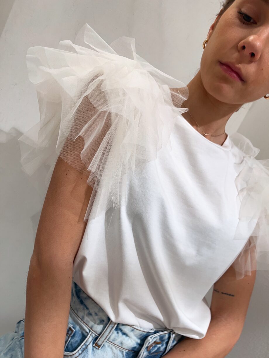 Shop Online T-shirt bianca con maniche in tulle panna HaveOne