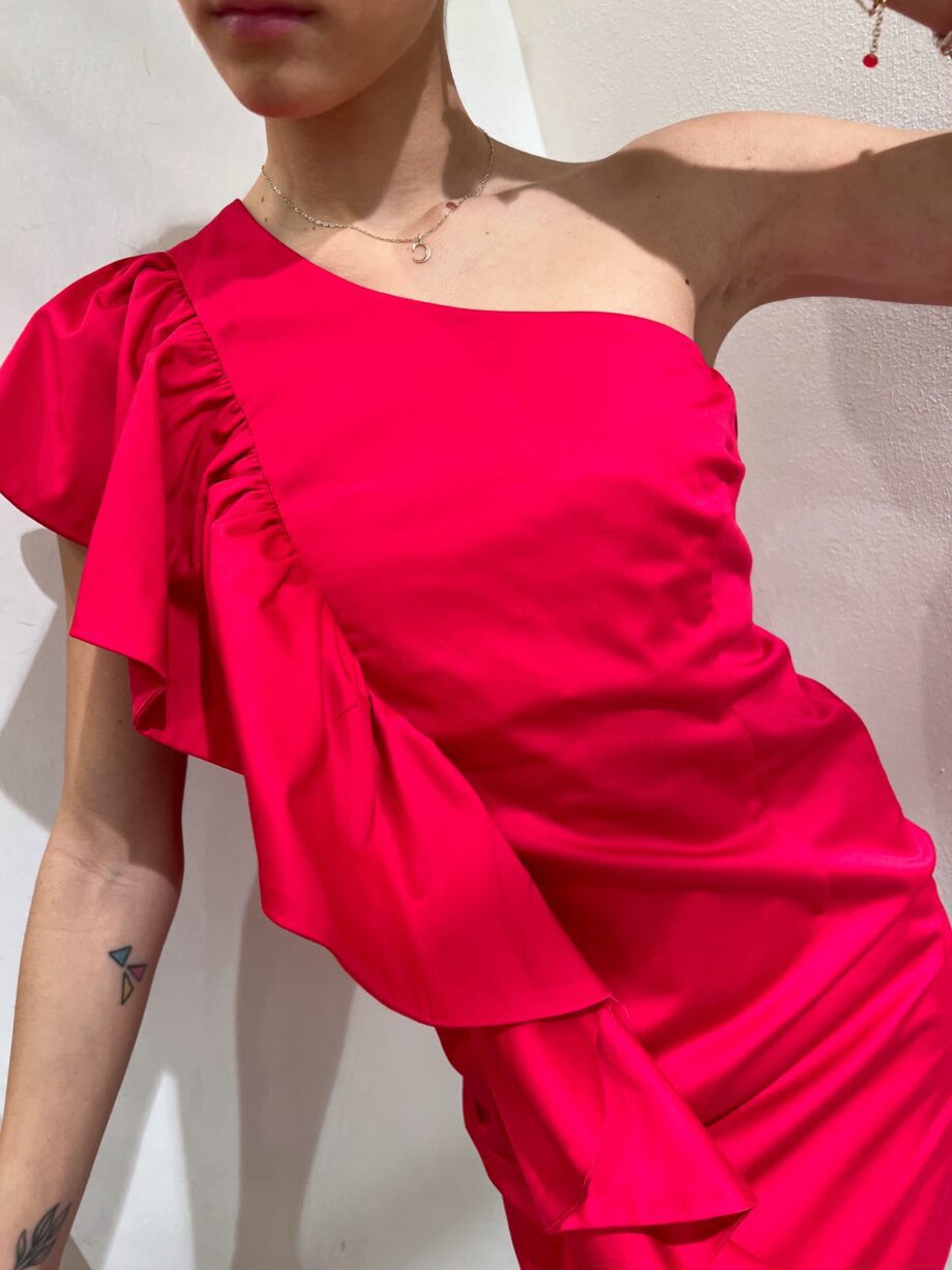 Shop Online Vestito monospalla fucsia con rouches So Allure