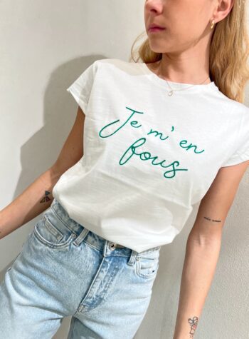 Shop Online T-shirt bianca con ricamo scritta verde Vicolo