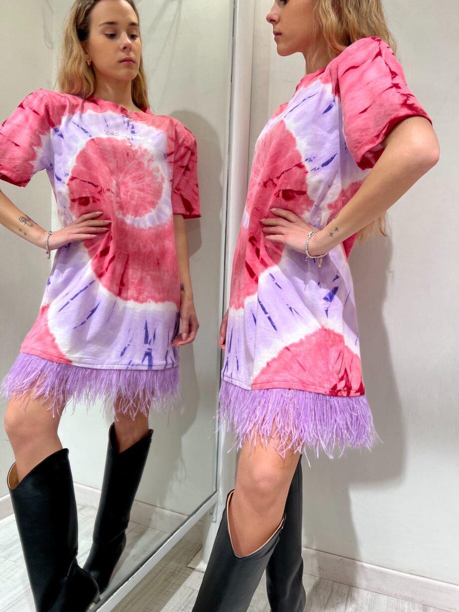 Shop Online Vestito tie dye rosa e lilla con piume Bloomday