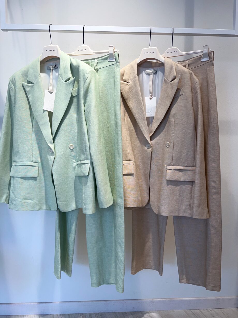 Shop Online Blazer over monopetto in lino menta Have One