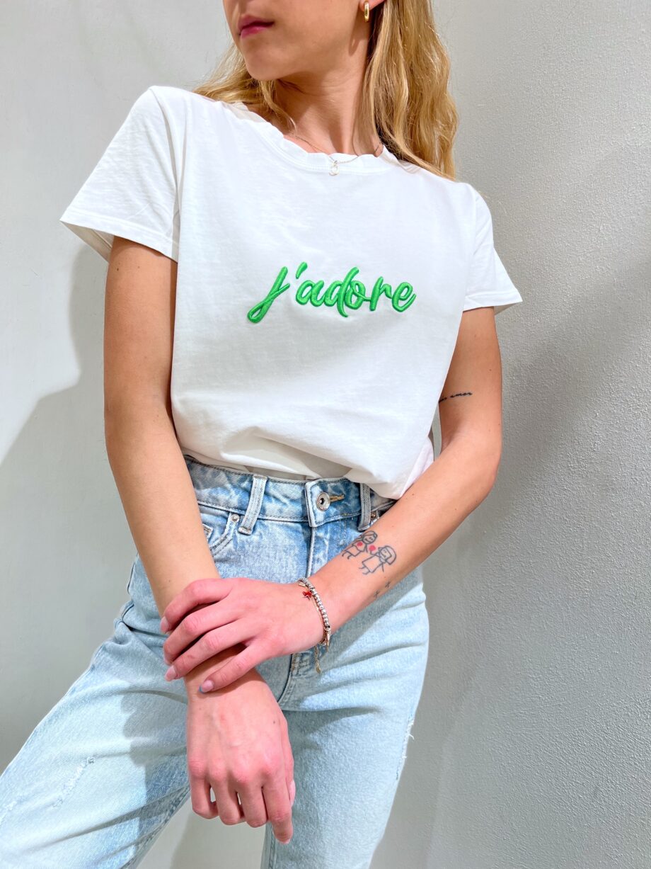 Shop Online T-shirt bianca con scritta verde fluo Vicolo
