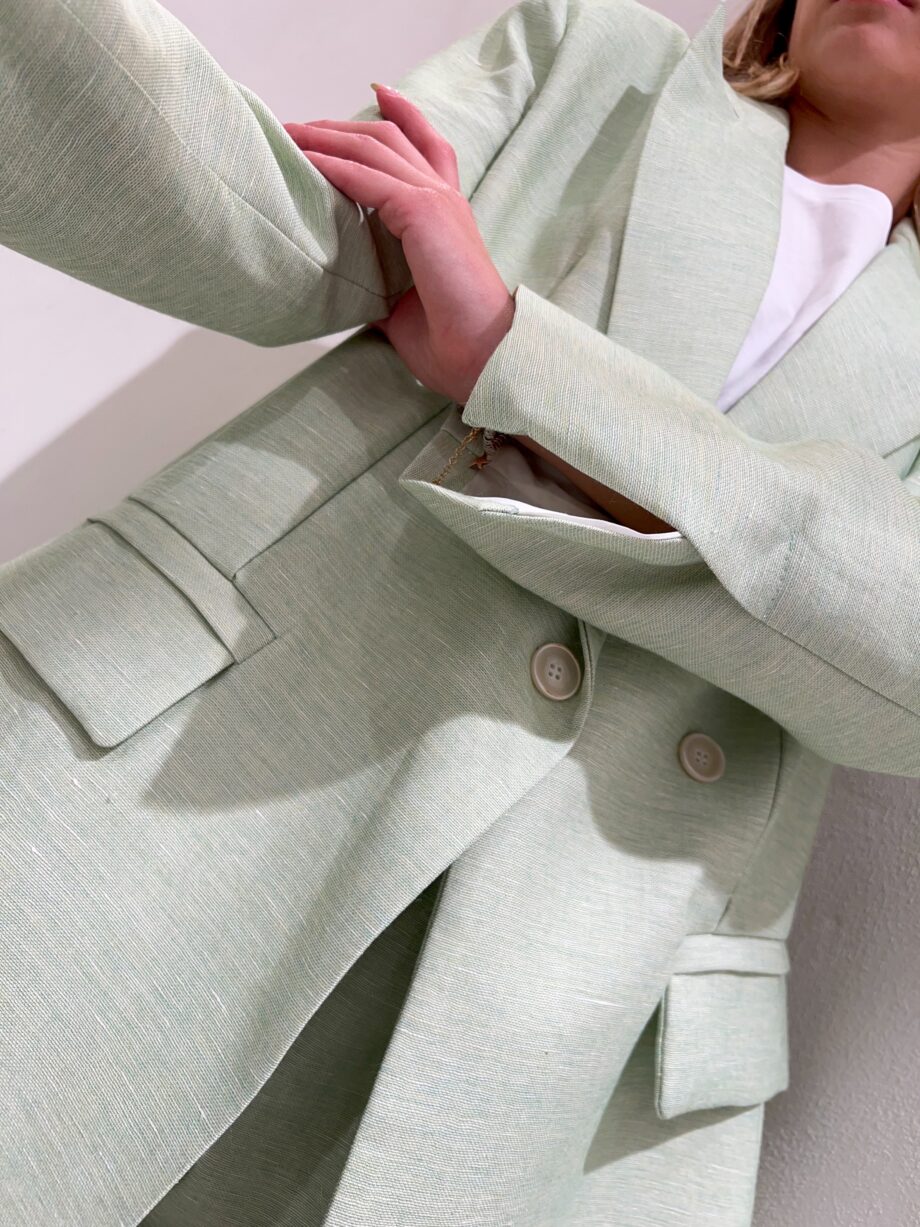 Shop Online Blazer over monopetto in lino menta Have One