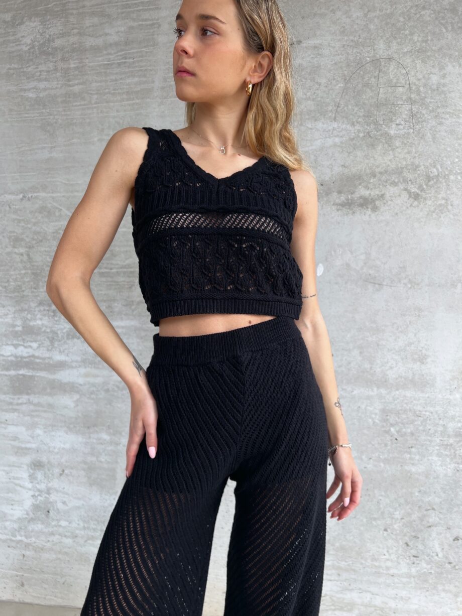 Shop Online Top crop in maglia nero Have One