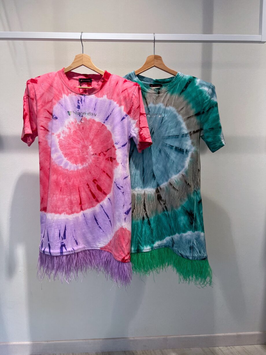 Shop Online Vestito tie dye verde e azzurro con piume Bloomday