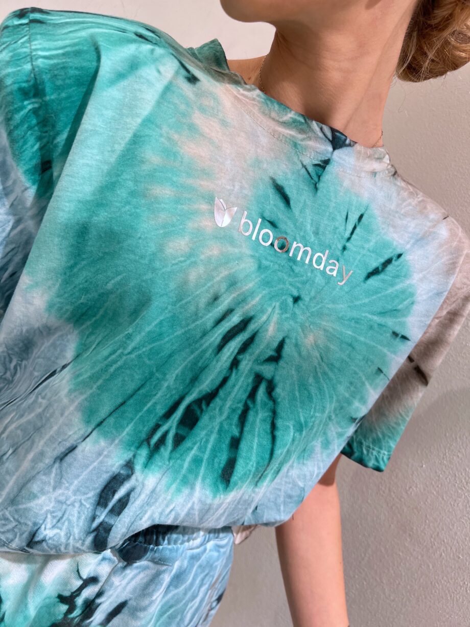 Shop Online T-shirt crop tie dye azzurra e verde bloomday