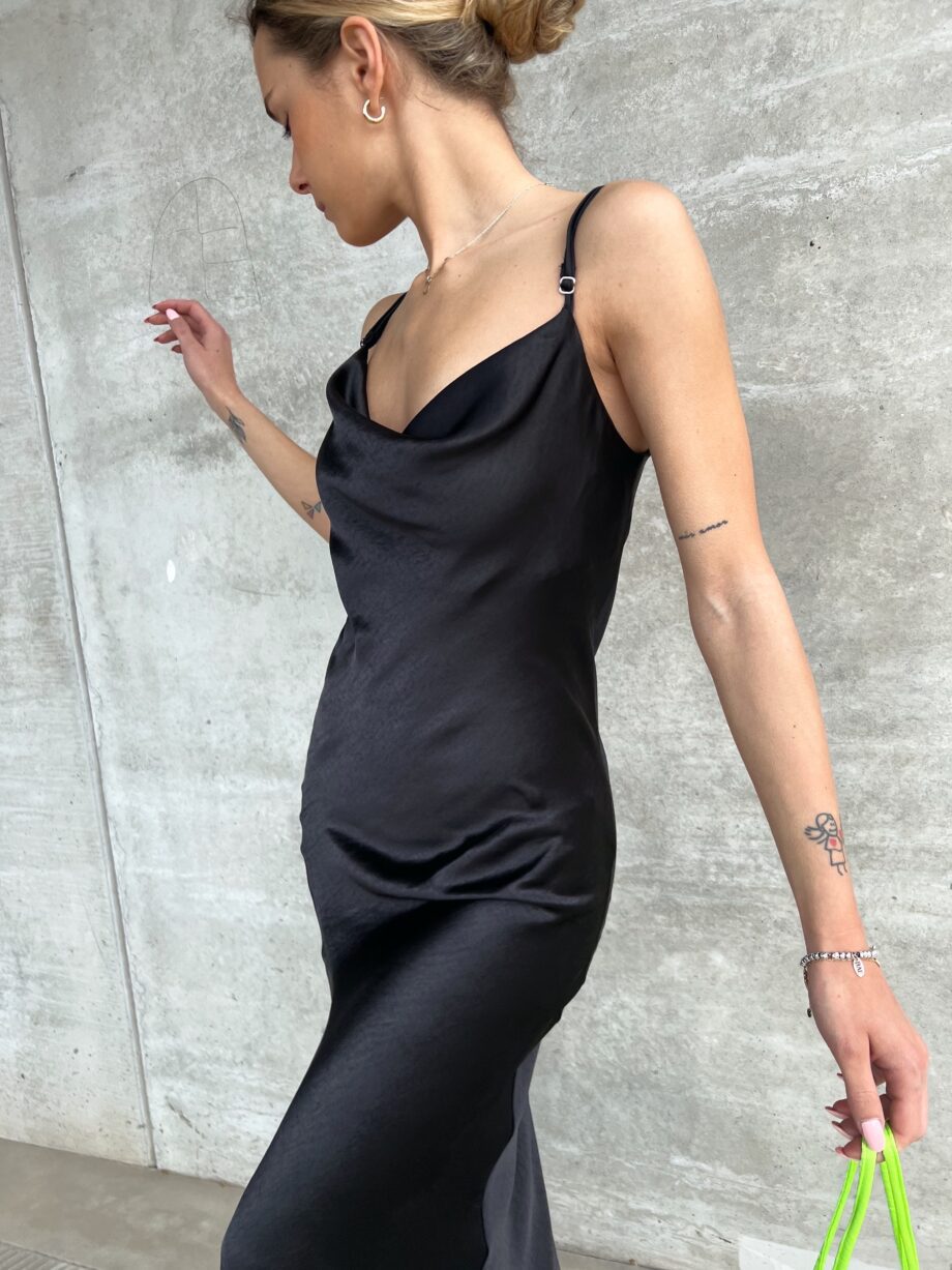 Shop Online Vestito lungo in raso nero Kontatto