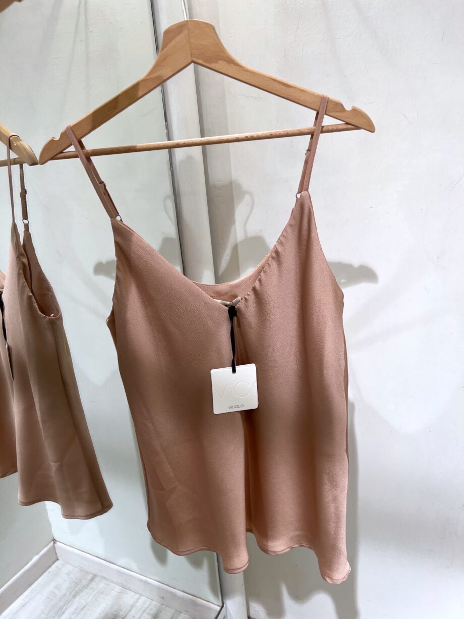 Shop Online Top in raso basic rosa cipria spalline sottili Vicolo