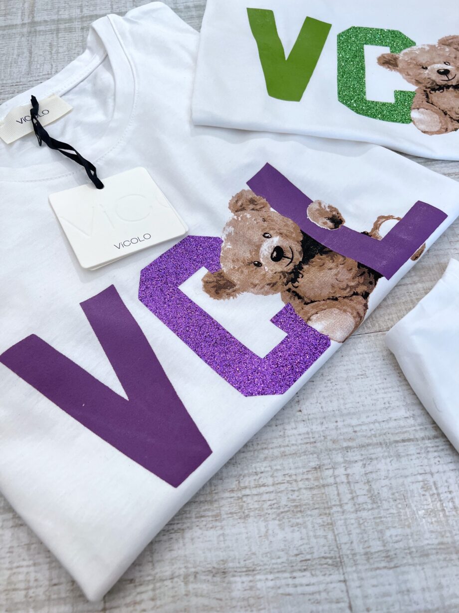 Shop Online T-shirt bianca con stampa VCL viola e orso Vicolo